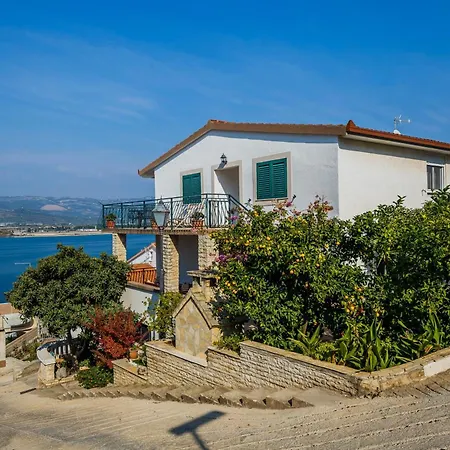 Barba In Trogir - Mittel-dalmatien Maison d'hôtes Mastrinka