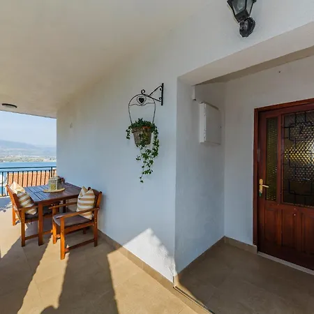 Barba In Trogir - Mittel-dalmatien Maison d'hôtes