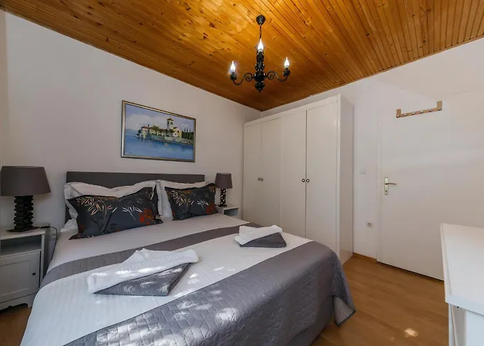 Barba In Trogir - Mittel-dalmatien Maison d'hôtes