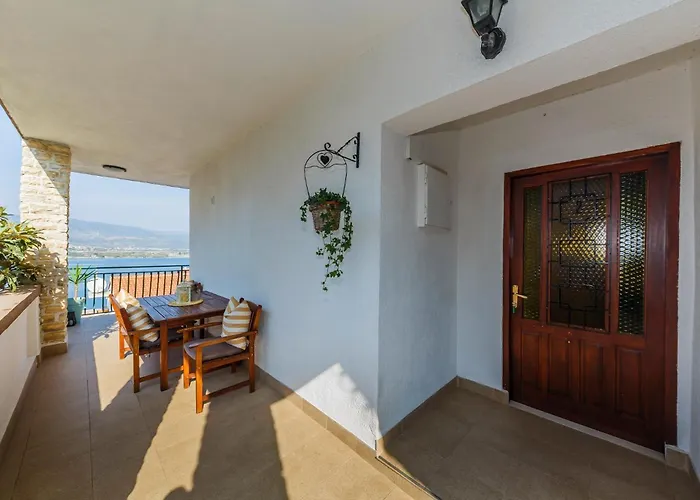 Barba In Trogir - Mittel-dalmatien Maison d'hôtes